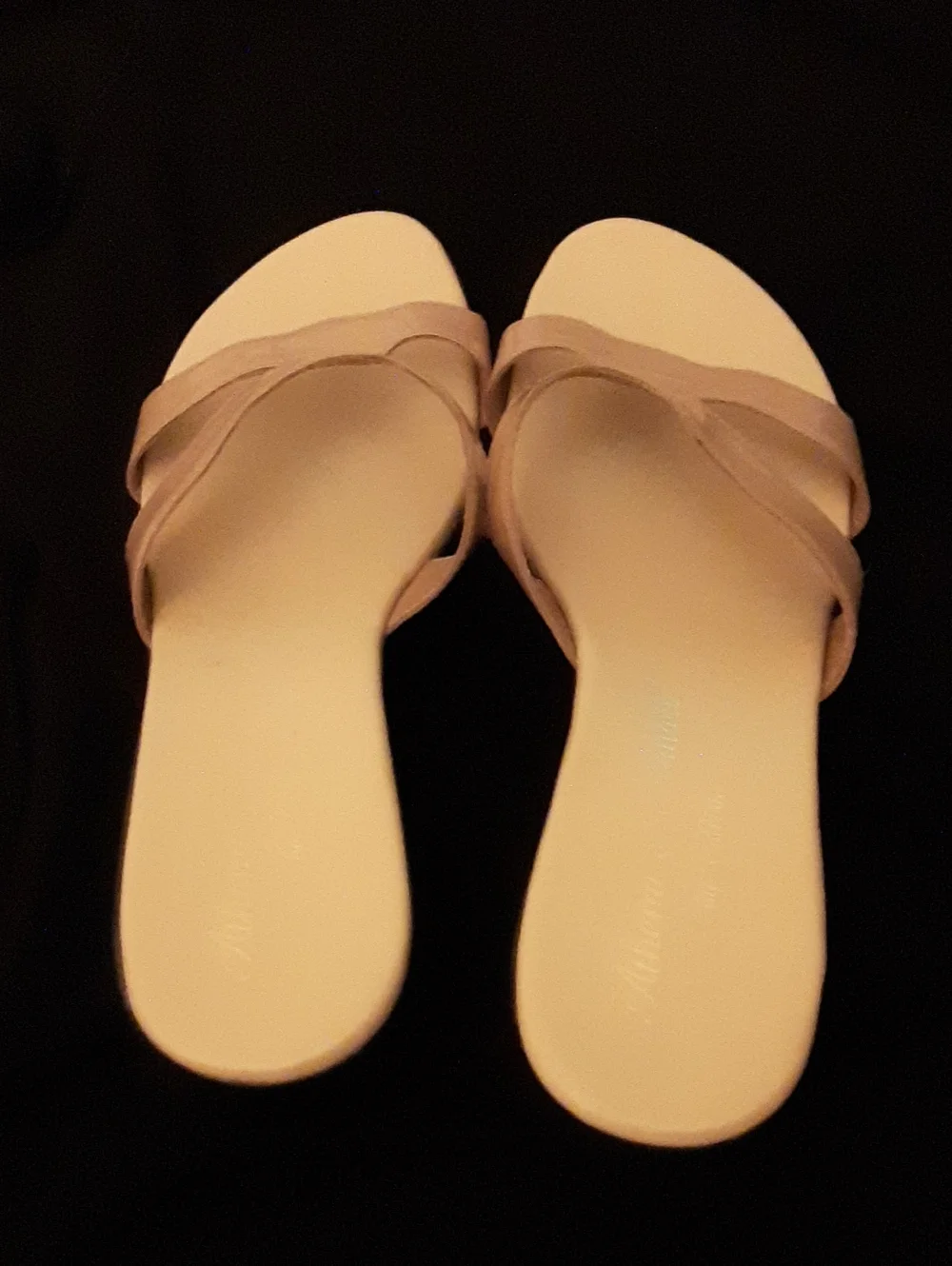 Athena Alexander Size 9 NWOT